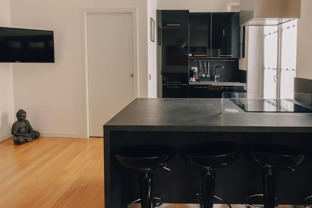Casa Penelope Apartment Милано Екстериор снимка